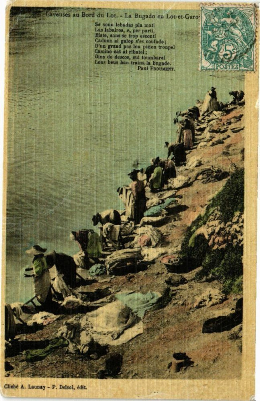 Carte postale ancienne Agen - Laveuses au bord du Lot à Agen