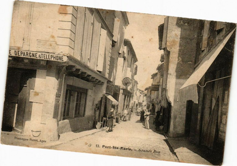 Carte postale ancienne Port-Sainte-Marie-Grande Rue à Port-Sainte-Marie