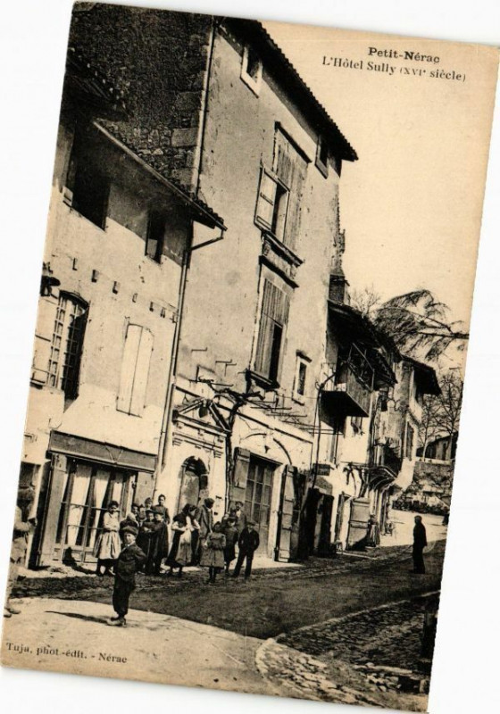 Carte postale ancienne Petit-Nerac-L'Hotel Sully à Nérac