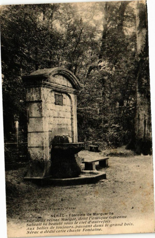 Carte postale ancienne Nerac-Fontaine de Marguerite à Nérac