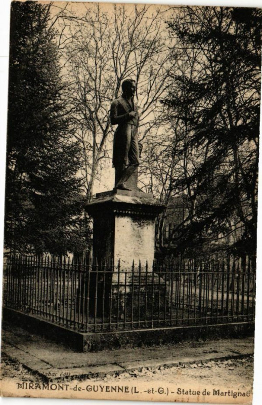 Carte postale ancienne Miramont de Guyenne-Statue de Martigna à Miramont-de-Guyenne