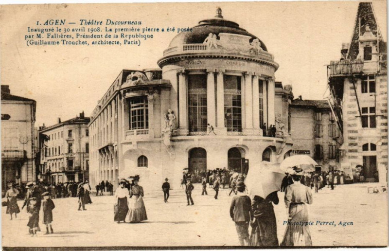 Carte postale ancienne Agen-Théatre Ducourneau à Agen