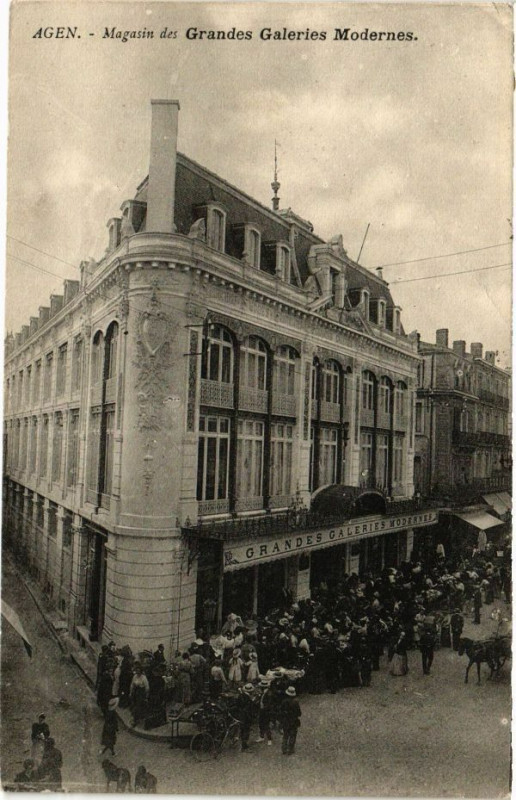 Carte postale ancienne Agen-Magasin des Grandes Galeries Modernes à Agen