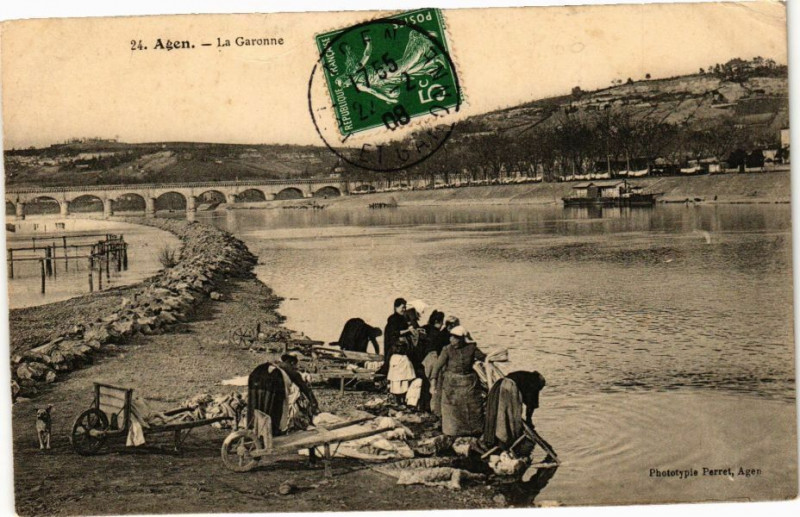 Carte postale ancienne Agen-La Garonne à Agen