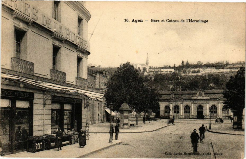 Carte postale ancienne Agen-Gare et Coteau de l'Hermitage à Agen