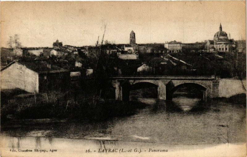 Carte postale ancienne Layrac - Panorama à Layrac