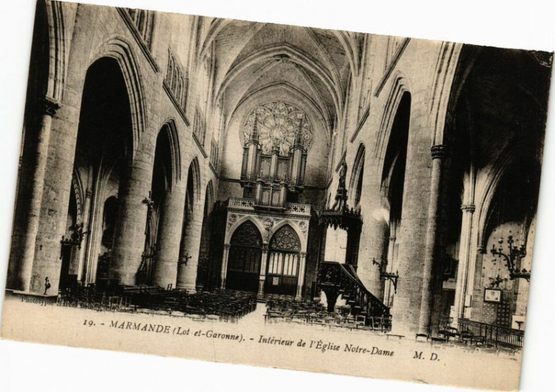 Carte postale ancienne Marmande - Interieur de l'Eglise N.-D. à Marmande