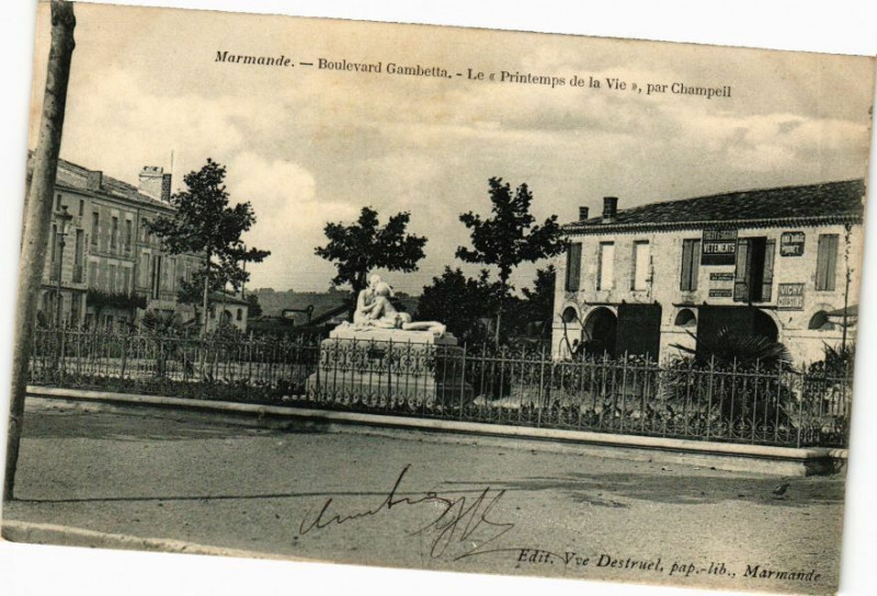 Carte postale ancienne Marmande - Boulevard Gambetta Le Printempe de la Vic à Marmande