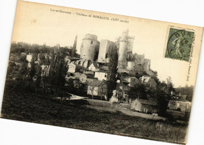 Carte postale ancienne Chateau de Boneguil (Xiv siecle)
