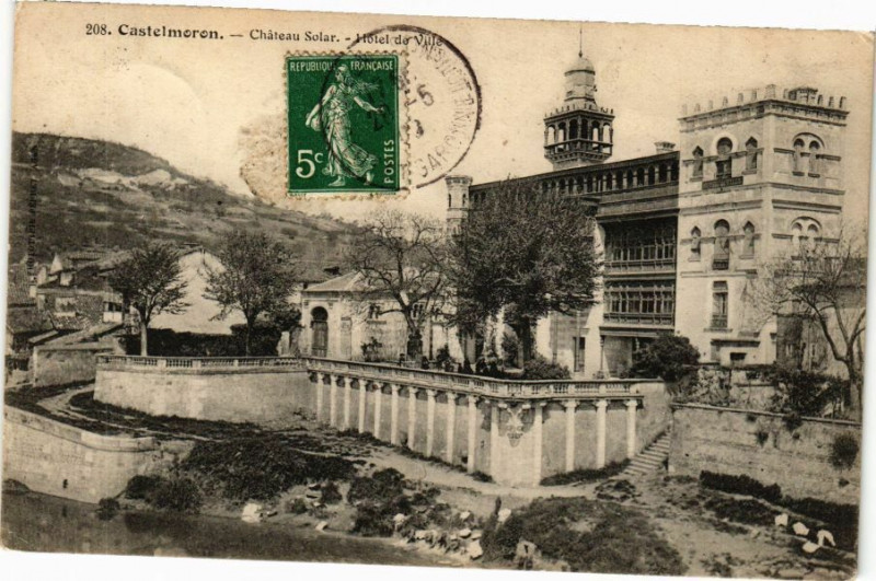 Carte postale ancienne Castelmoron - Chateau Solar Hotel de Ville