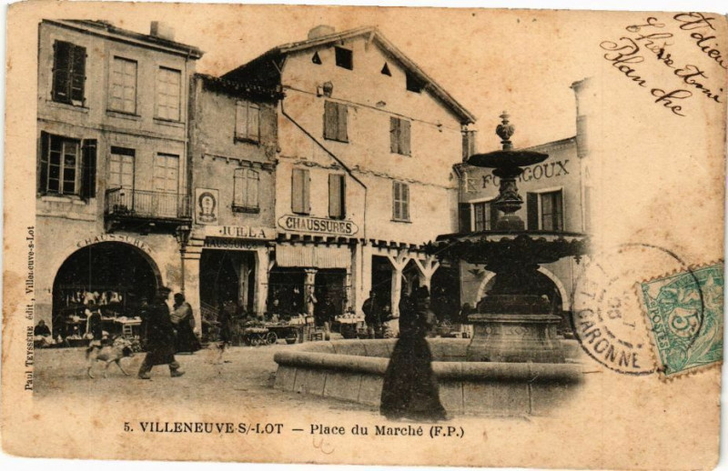 Carte postale ancienne Villeneuve-sur-Lot-Place du Marche à Villeneuve-sur-Lot