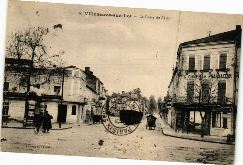 Carte postale ancienne Villeneuve-sur-Lot-La Porte de Paris à Villeneuve-sur-Lot