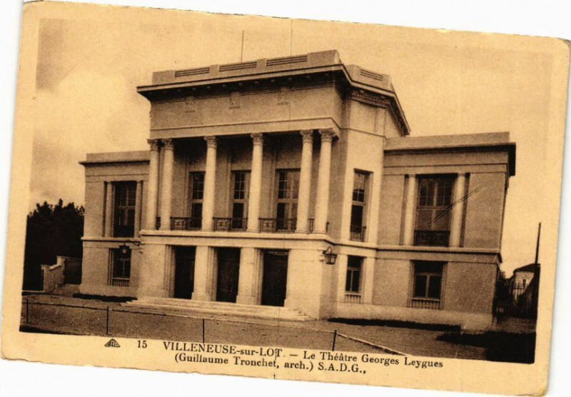 Carte postale ancienne Villeneuse-sur-Lot-Le Théatre Georges Leygues