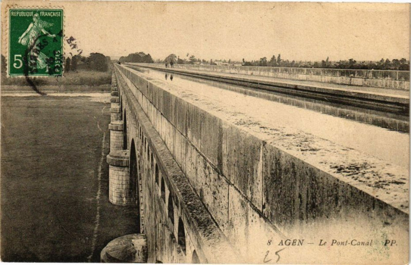 Carte postale ancienne Agen - Le Pont Canal à Agen