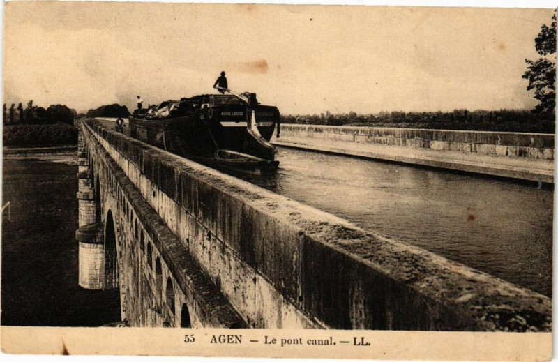 Carte postale ancienne Agen - Le pont canal à Agen