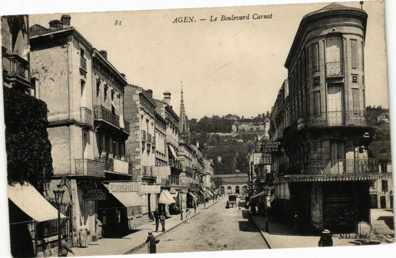 Carte postale ancienne Agen - Le Boulevard Carnot à Agen