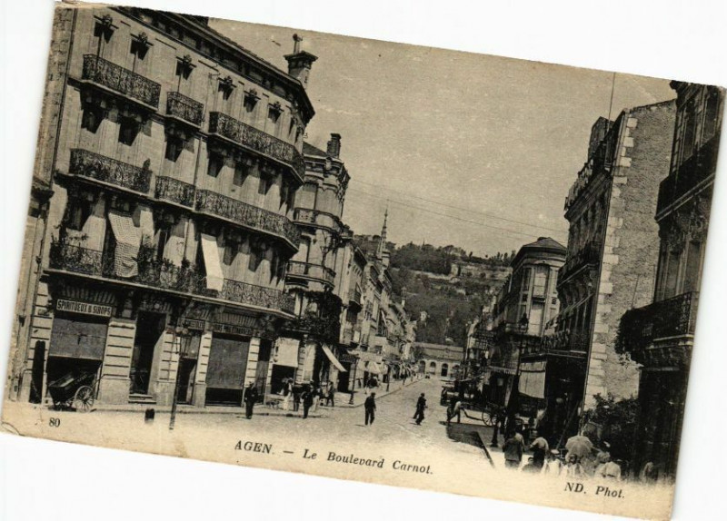 Carte postale ancienne Agen - Le Boulevard Carnot à Agen