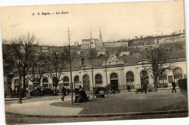 Carte postale ancienne Agen - La Gare à Agen