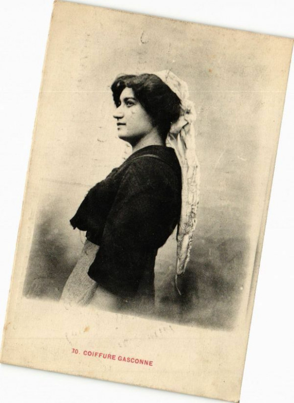 Carte postale ancienne Agen - Coiffure Gasconne à Agen