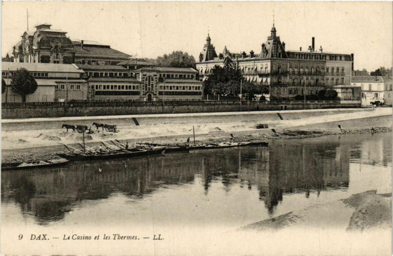 Carte postale ancienne Dax - Le Casino et les Thermes à Dax