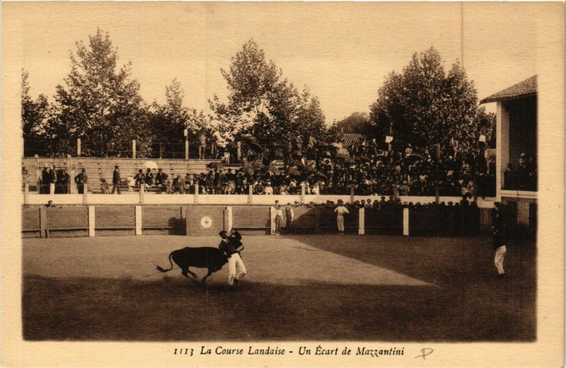 Carte postale ancienne La Course Landaise - Un Ecart de Mazzantini - Folklore