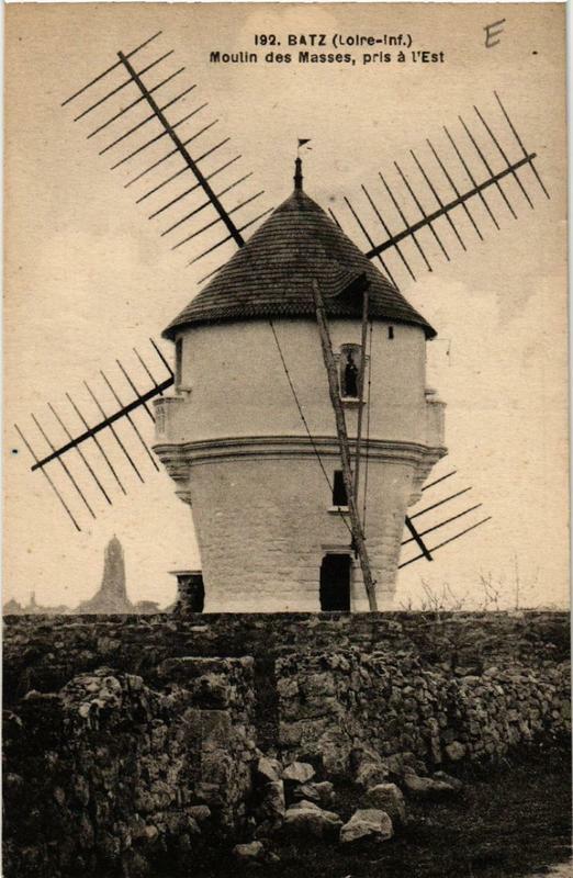 Carte postale ancienne Batz Moulin des Masses, pris a l'Est