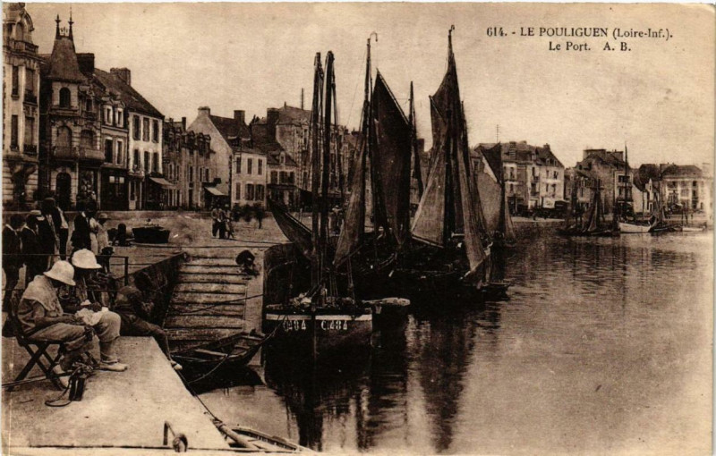 Carte postale ancienne Le Pouliguen Le Port au Pouliguen