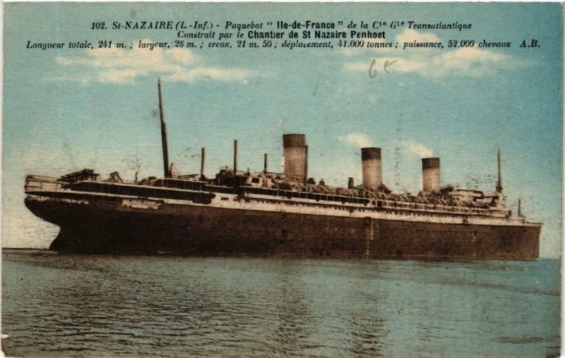 Carte postale ancienne Saint-Nazaire Paquebot Ile-de-France à Saint-Nazaire