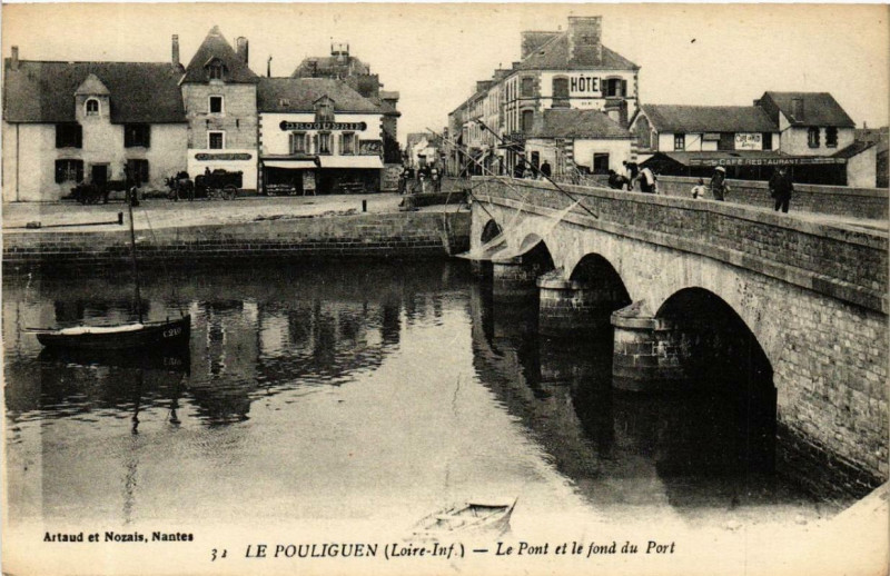 Carte postale ancienne Le Pouliguen Le Pont et le fond du Port au Pouliguen