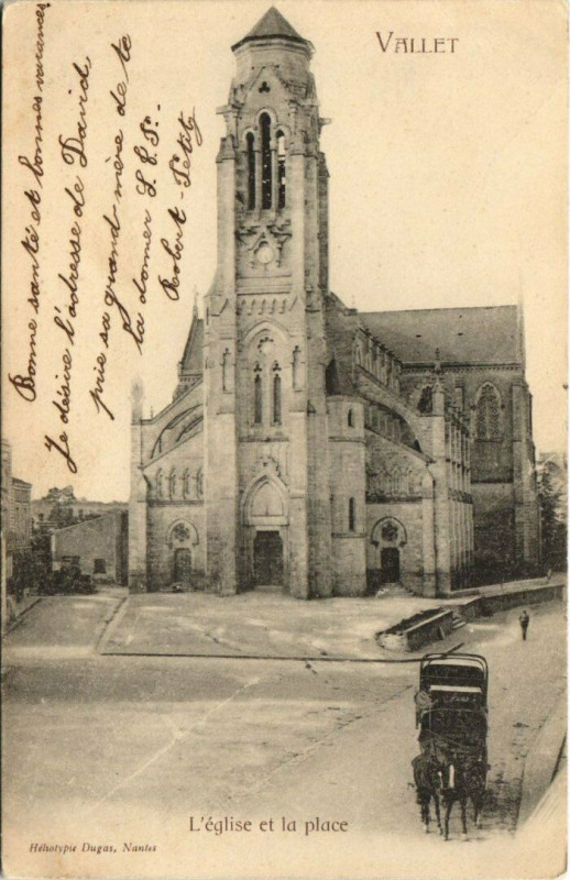 Carte postale ancienne L'Eglise et la place