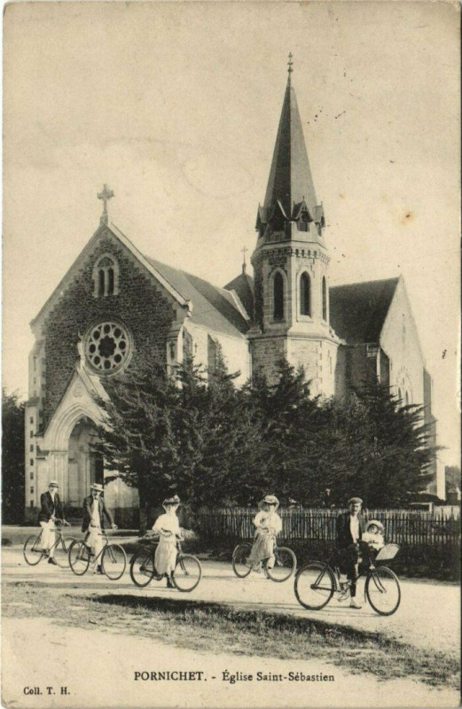 Carte postale ancienne Pornichet Eglise Saint-Sebastien cyclisme bycicle à Pornichet