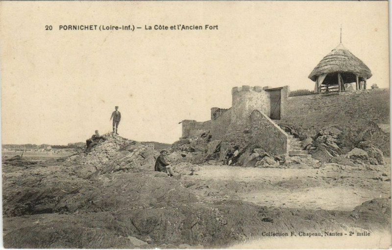 Carte postale ancienne Pornichet La Cote et l'Ancien Fort à Pornichet