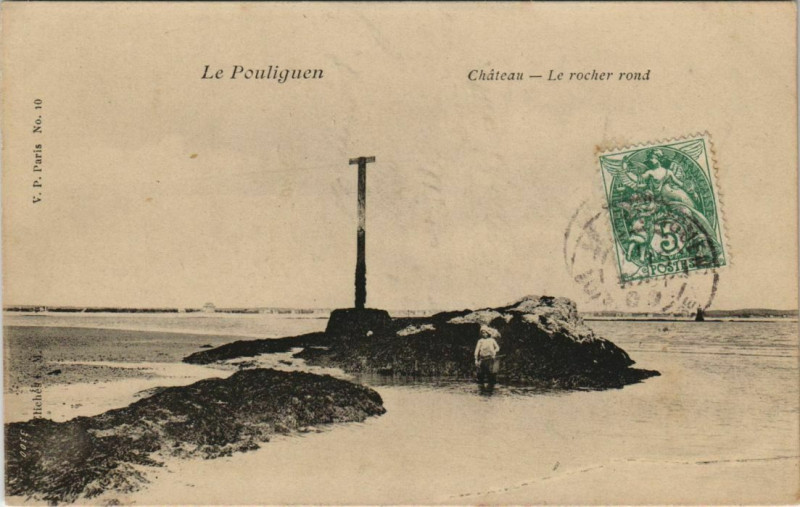 Carte postale ancienne Le Pouliguen Chateu Le rocher rond au Pouliguen