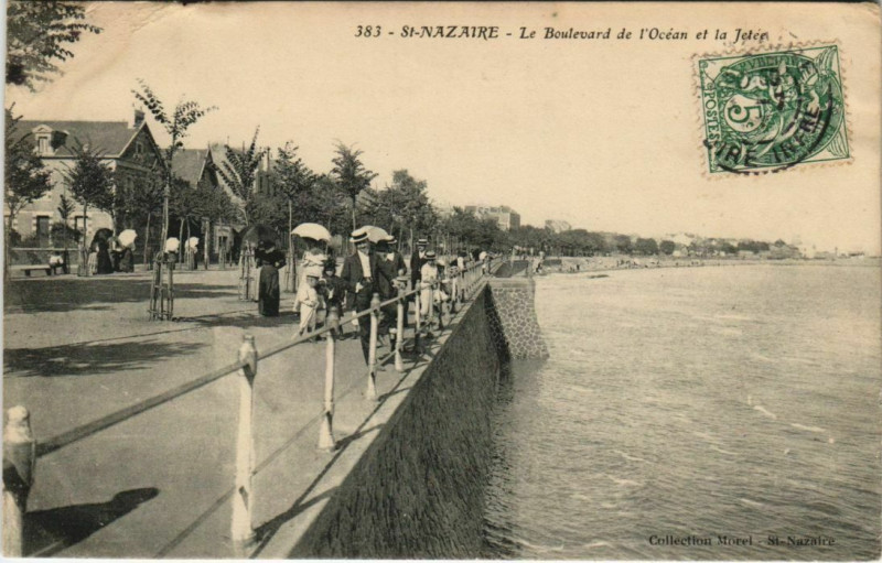 Carte postale ancienne Saint-Nazaire Le Boulevard de l'Ocean et la Jeter à Saint-Nazaire