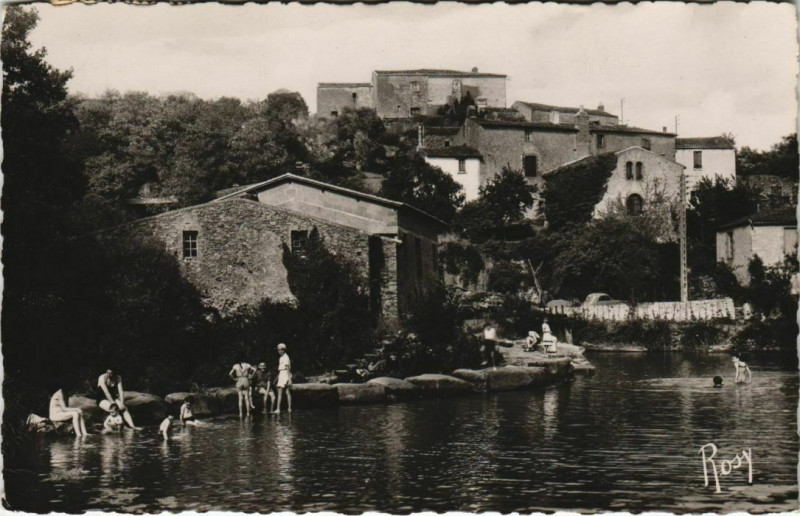 Carte postale ancienne Clisson Bords de Sevre a Gervaux à Clisson