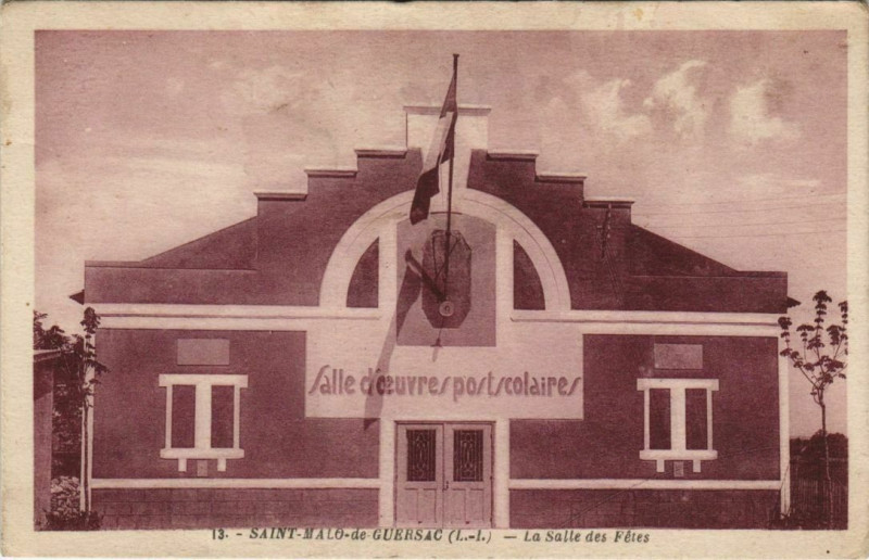 Carte postale ancienne Saint-Malo de Gueberg La Salle de Fetes