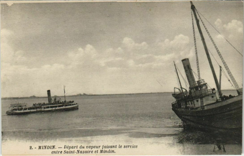 Carte postale ancienne Mindin Départ de vapeur faisant le service entre Saint-Nazarie et Mi