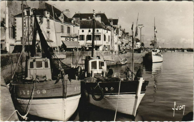 Carte postale ancienne La Croisic Le Port a marée haute