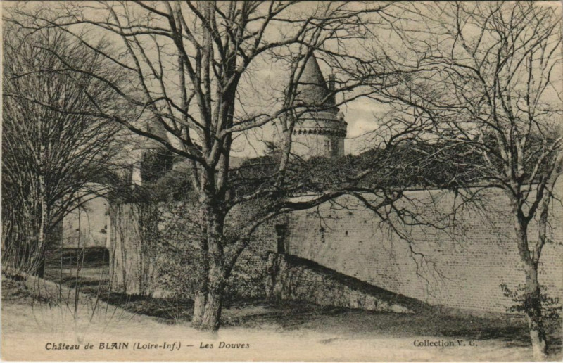 Carte postale ancienne Chateau de Blain Les Douves à Blain
