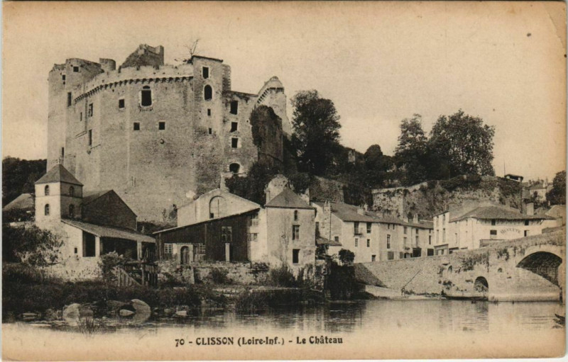 Carte postale ancienne Clisson Le Chateau à Clisson