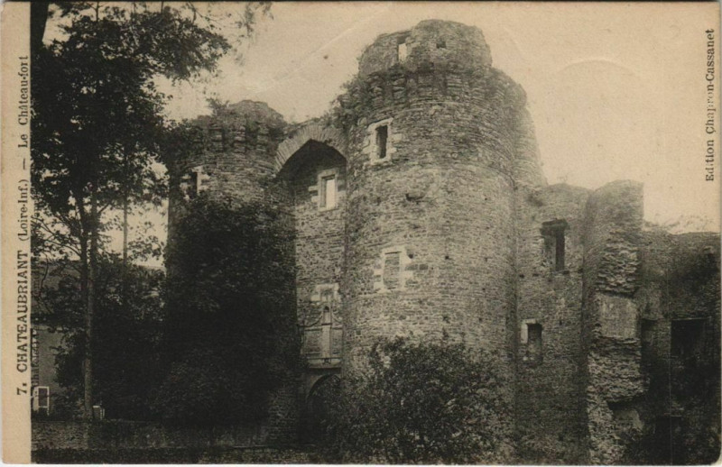 Carte postale ancienne Chateaubriant Le Chateau - fort à Châteaubriant