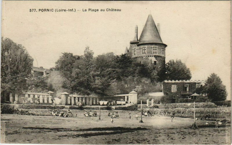 Carte postale ancienne Pornic La Plage au Chateau à Pornic