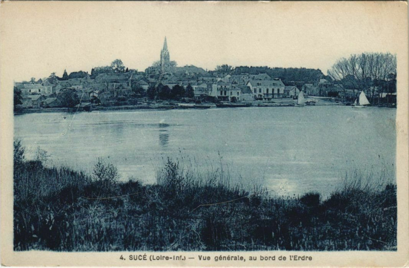 Carte postale ancienne Suce Vue générale au bord de l'Erdre à Vue