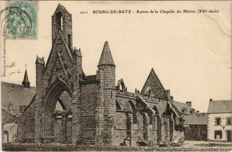 Carte postale ancienne Bourg-de-Batz Ruines de la Chapelle du Murier
