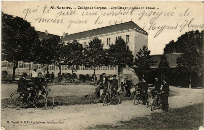 Carte postale ancienne Saint-Nazaire College de Garcons à Saint-Nazaire