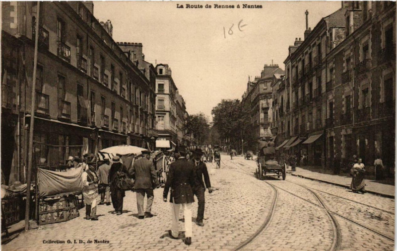 Carte postale ancienne Nantes La Route de Rennes à Nantes