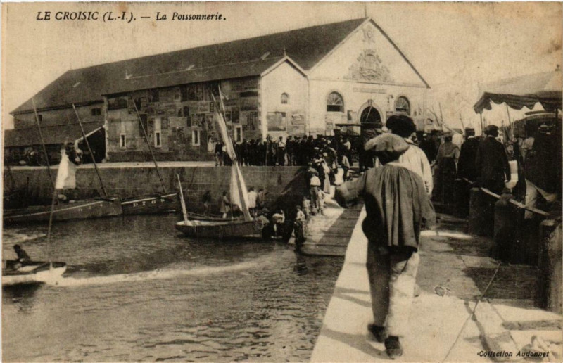 Carte postale ancienne Le Croisic La Poissonnerie au Croisic