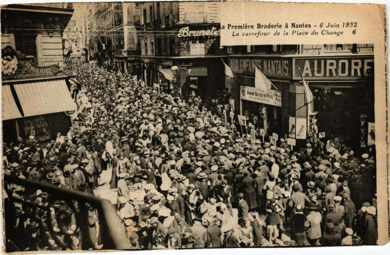 Carte postale ancienne Nantes Premiere Braderie 1932 à Nantes