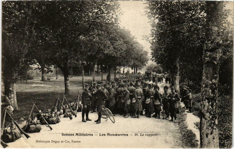 Carte postale ancienne Militaire - Les Manoeuvres - Le rapport