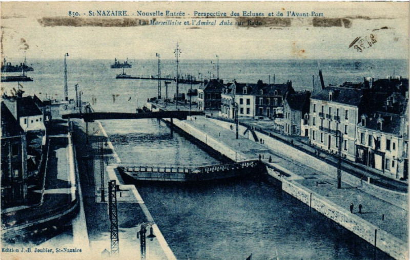 Carte postale ancienne Saint-Nazaire - Nouvelle Entres -Perspective des Ecluses et de l'Avant à Saint-Nazaire